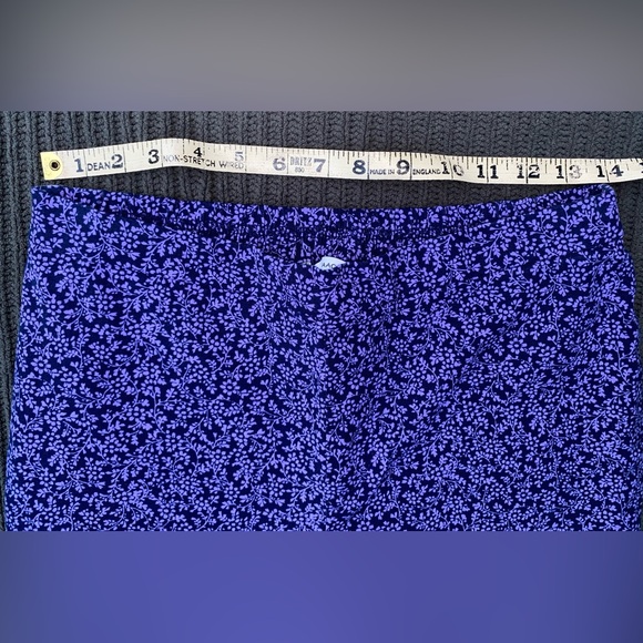 Isaac Mizrahi LIVE Purple Floral Stretch Pull on Pant - Picture 2 of 5